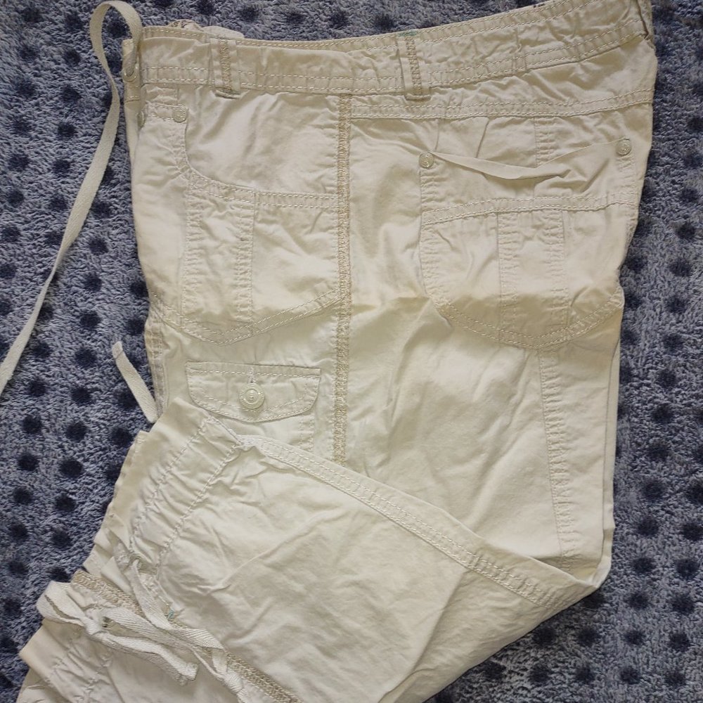 Union Bay Tan 3/4 Quarter Pants 100% Cotton